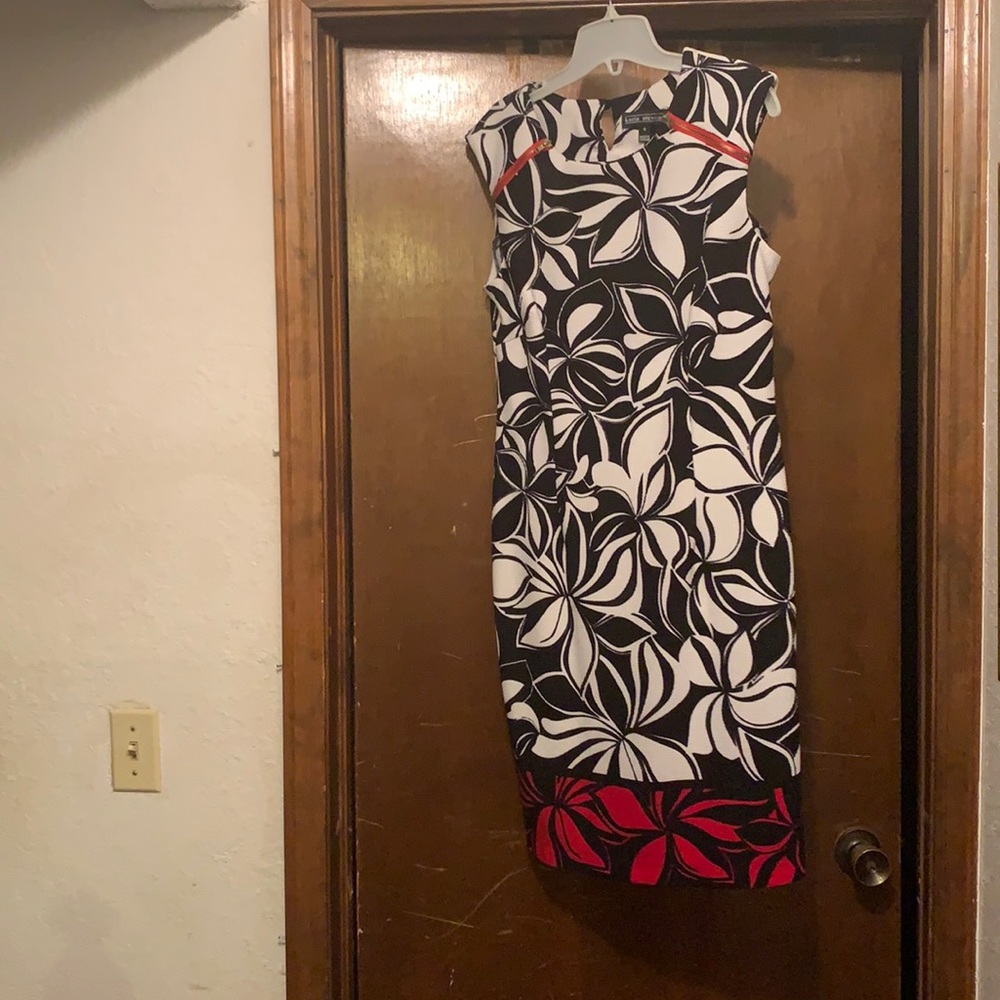 Karin Stevens Black & White Flower Dress